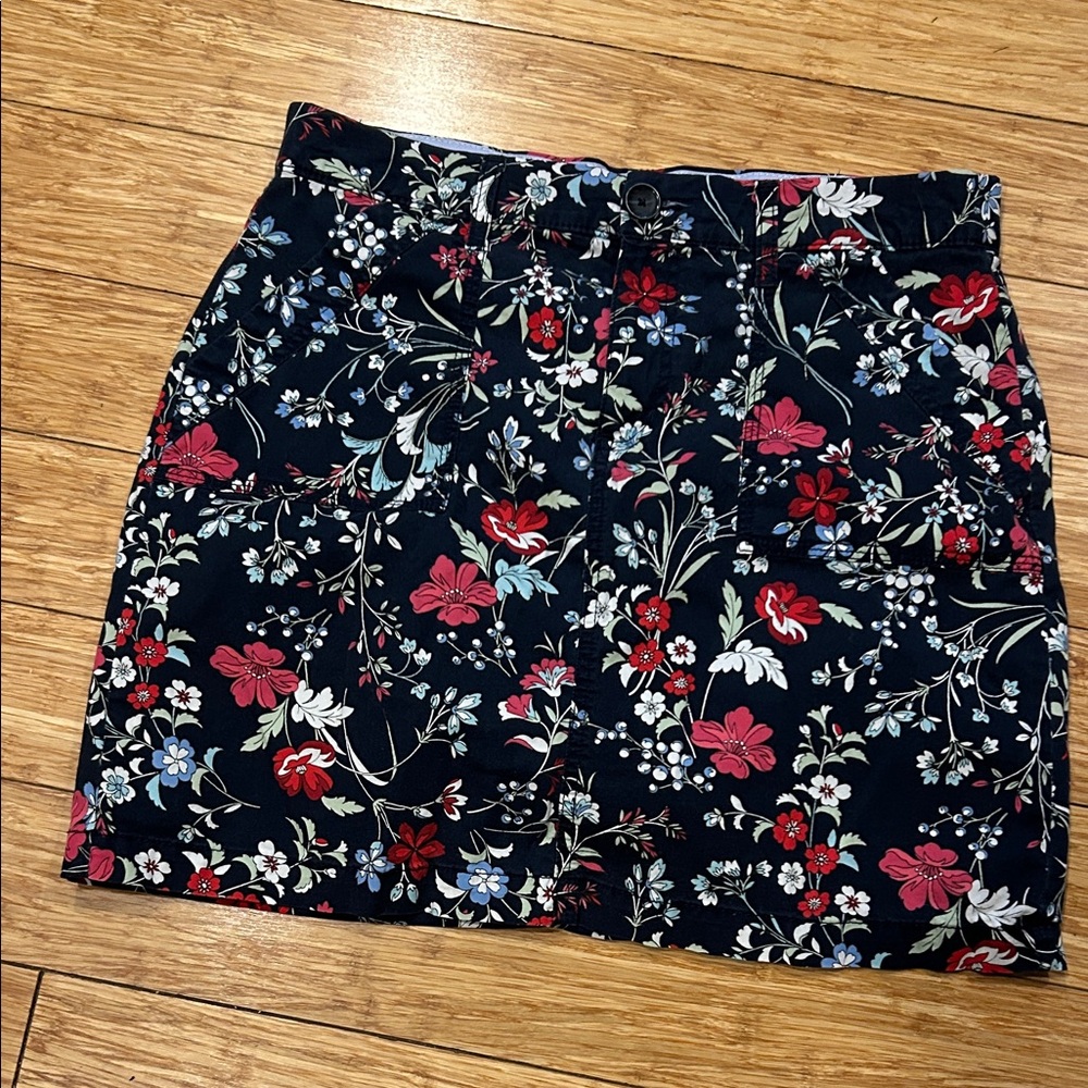 Croft & Barrow Gorpcore Golf Skirt - Floral Blue, White & Red Built in Shorts 10